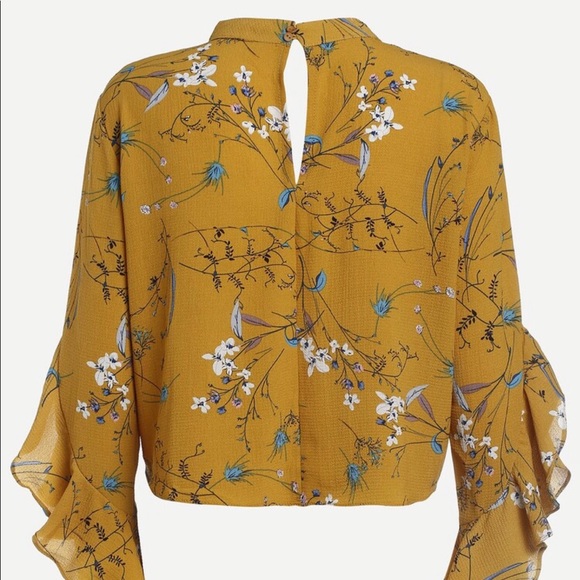 🆕Gold floral ruffle sleeve crop box blouse - Picture 4 of 8